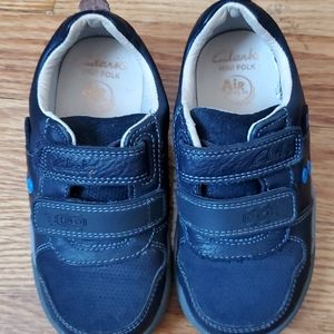 Toddler shoes 8.5
